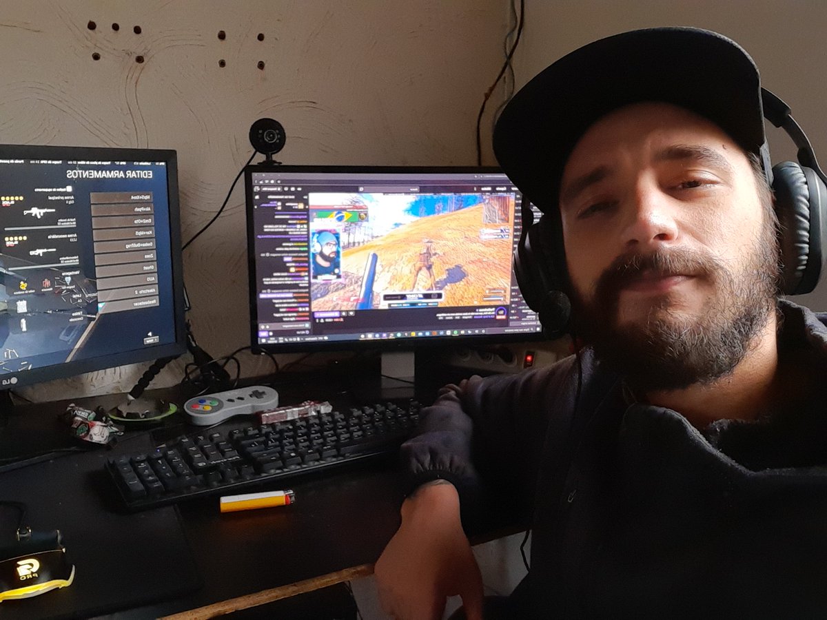 MaNuCa93839849's tweet photo. Dando ghost no @TheDarknessPGDM e na @sra_maravilha, brinks kkkkkk
#PGDM #PGDMARA https://t.co/WeOSComGLc