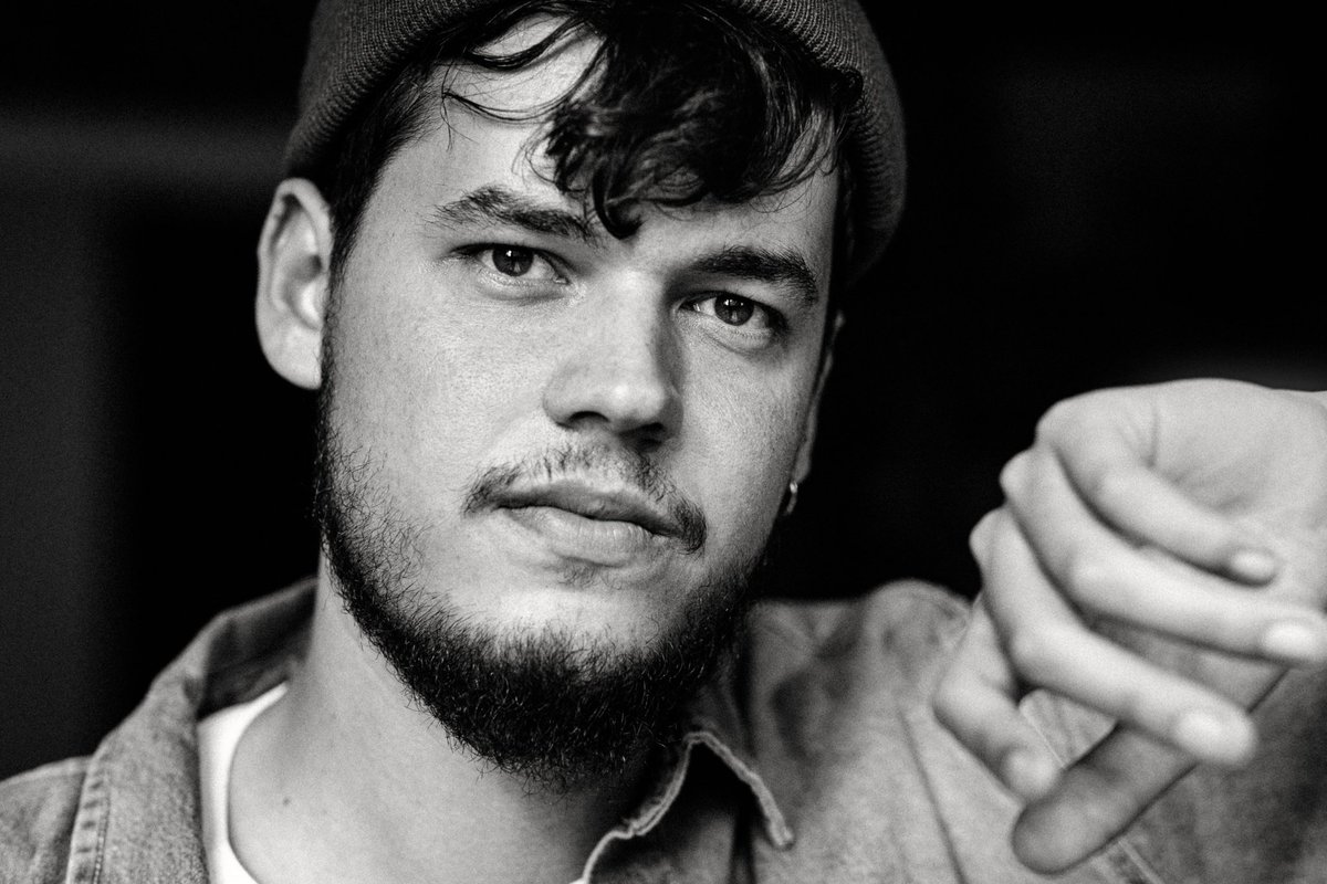 ⏭️📻 J'aurai l'honneur de recevoir demain l'auteur-compositeur-interprète caennais Joseph Kamel @josephkameloff, arrivé 3e en finale de <a href="/TheArtist/">The Artist</a> ! ⭐ RDV de 20:30 à 21:30 <a href="/666radiorock/">Radio 666</a> #Caen 99.1 FM et radio666.com/nowp/player 📷© Piergab <a href="/piergab/">Piergab</a> #JosephKamel #DisMoi #TheArtist