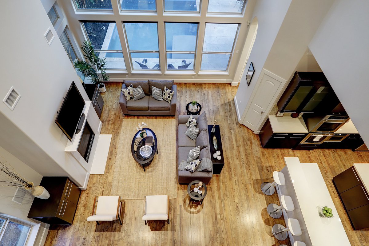 msrerealty's tweet photo. 𝐍𝐎𝐖 𝐏𝐄𝐍𝐃𝐈𝐍𝐆 𝐔𝐍𝐃𝐄𝐑 𝐂𝐎𝐍𝐓𝐑𝐀𝐂𝐓 📍 3301 Durhill Street, Houston, TX 77025 | MLS #18656952

Pool? Open-floor plan? Never flooded? YES, PLEASE!

Charmingly located on a spacious lot, this beautiful home has a lot to offer. Give us a call today at 832-224-3421. https://t.co/WmJVpJqaTU