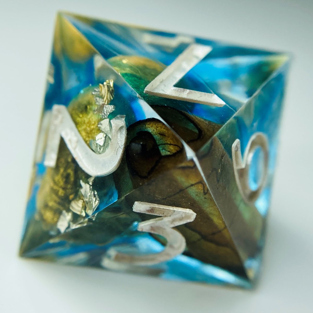 ShadeyDice's tweet photo. We have a few prototype &amp; limited edition dice sets left that are currently 40% off! Cleo, Cursed Depths, Mermaid Tears, &amp; The Locker are all on sale, so check 'em out before they're gone 💜
https://t.co/RlLcZ2c23h

#handmadedice #dice #diceset #ttrpg #criticalrole #DnD #dicesale https://t.co/ic6kP2MMq8