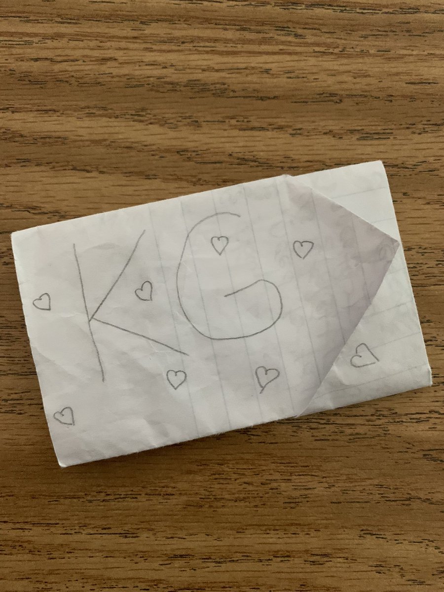 KitchenMMS's tweet photo. Today I “found” a note students had passed in class. Turned out to be a breakup note…kinda like what Jefferson wrote in 1776. Hmmmm….(Kids went crazy reading it!) @SocStudiesFCPS @AspireKy https://t.co/dZ7BoeAzlY
