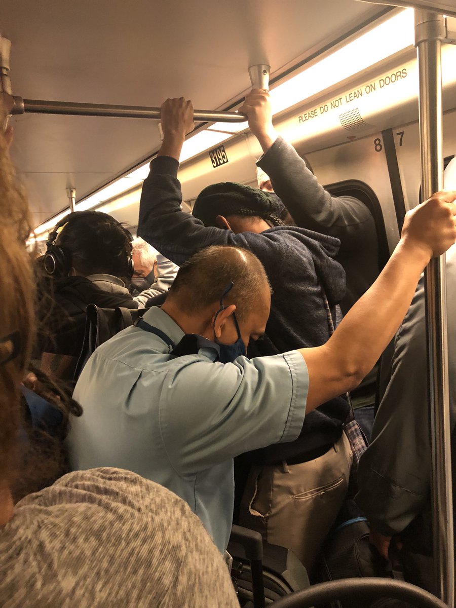 MsBullitt007's tweet photo. How are we supposed to social distances when trains are coming every 30 mins @wmata Covid-19 still exists!!!! π€¬π€¬π€¬π€¬#thefuckery #coronastillexist #redlinesucks πππ«π«π«ππΎππΎππΎππΎππΎππΎ https://t.co/5JZhY8TrI4