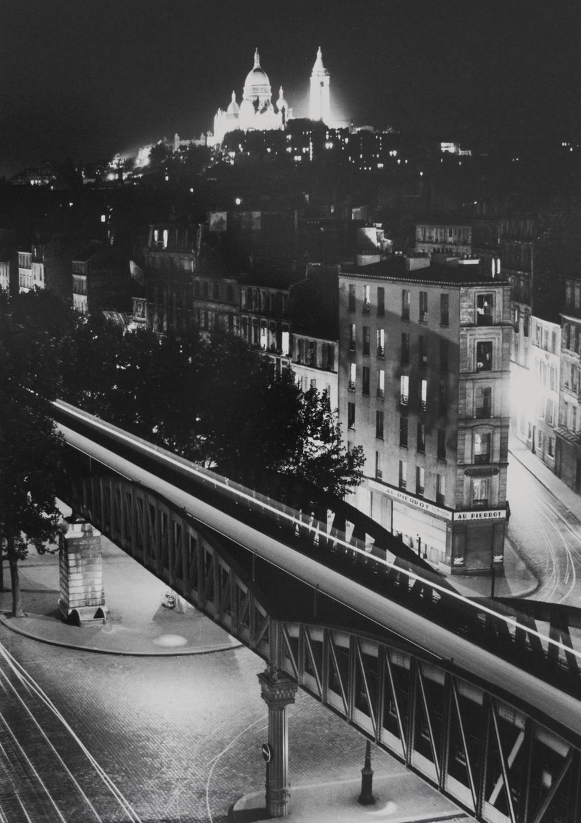 ParisAMDParis's tweet photo. Jean-Claude Gautrand. 
Rue de la Goutte d'Or   1961  #Paris https://t.co/OzkO7qbDjt