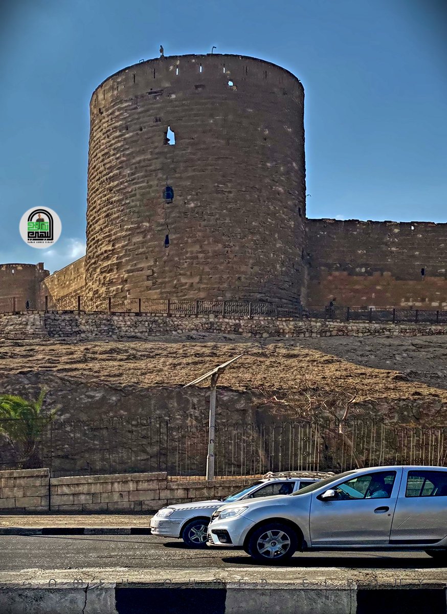 SAME71s's tweet photo. سور القلعة . . . . . . . . . . . . . . . . . . . . . . . . . . . . . . #hdrimage #hdr #hdrphotography #ipictheaters #ipic #Imagine #photographytips #landscape #landscapephotography #iphoto #mobile_camera #live #view #Nature #picture #pics #lover #Nopeople @zolwa2r #CAR #srteet https://t.co/5ATETtxQoq