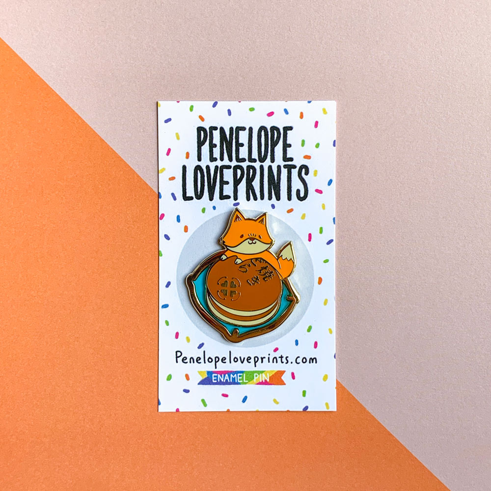 P_loveprints's tweet photo. Patreon dorayaki fox pin, Iβm loving the see-through stain glass effect, definable want to incorporate it more into future pins! Iβm preparing the shrimp chip pin for next month, sign up now at Patreon.con/Penelopeloveprints #enamelpin #fox #pincollection #dorayaki #art #foxpin https://t.co/b0AXrQhbmX