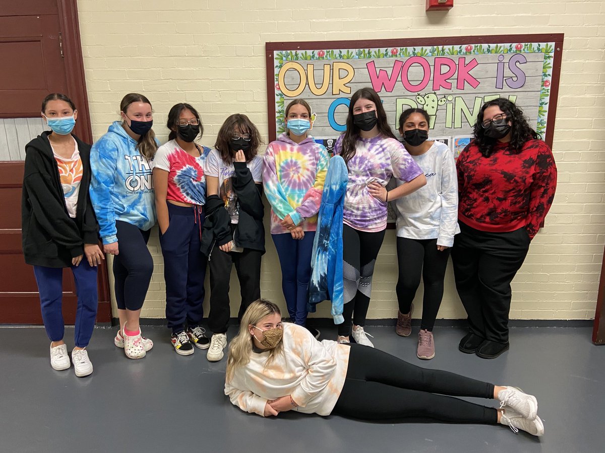 JMBCS_Eagles12's tweet photo. Ms. Sorrentiโs 8th grade wears tie dye for #AmericasSafeSchoolWeek. #JMBCS #peaceful โฎ๏ธ๐ฆ
๐๐ป https://t.co/bkJCICfgSU