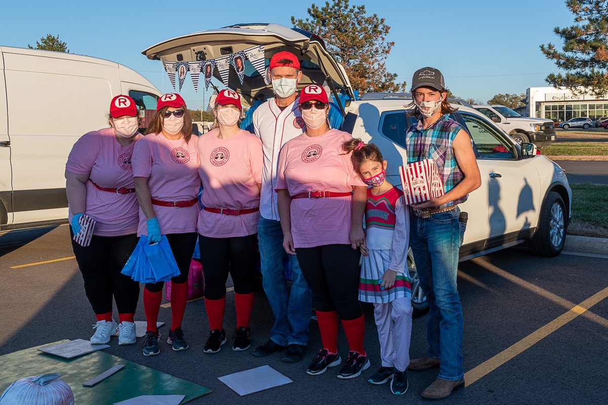 StormontVailEC's tweet photo. Join us for Trunk or Treat at #TheVail next Friday, October 29th! Would your business or organization like to participate? Prizes awarded to the business with the Best Costumes &amp; Best Trunk! 
Just submit the Registration Form: https://t.co/xhL3GUFZwr https://t.co/duXaG5OK9n