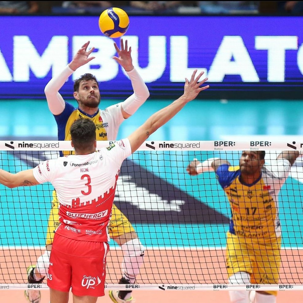 bruninhopics's tweet photo. 💙💛🤍 https://t.co/JL19rlJg22
