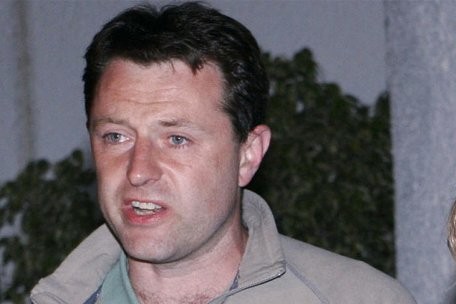 10pmPDL's tweet photo. VERY WHITE SKIN
The Smith family encountered a man who was SOMEWHAT TANNED carrying a girl with VERY WHITE SKIN 400m from apt 5a at 10pm
A human cadaver dog alerted to apt 5a & all Independent witness statements place Gerry #McCann away the tapas table at 10pm
@Babs108164110 https://t.co/0zcPtVImM2