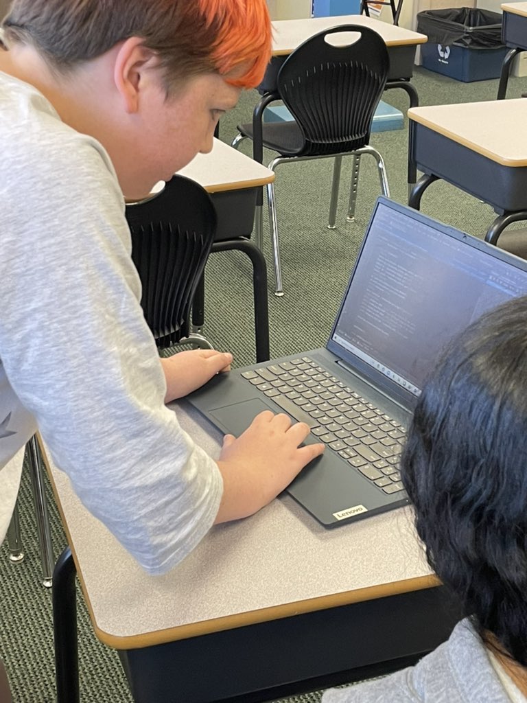 GoldenGeeseBots's tweet photo. Our coding team was hard at work this meeting setting up the code for the robot!! #coding #ftc #firstfoward #technology #robot #robotics @FIRSTweets @FTCTeams https://t.co/ZaF9HjkRwu