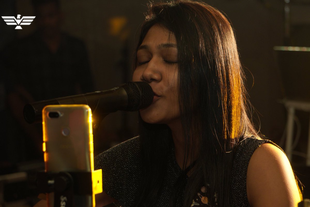 eventeagles's tweet photo. DANDI'YO NIGHT 2021 (KOLKATA) 😍

SINGER - SIMRAN SARKAR 

MANAGE BY - (EAGLE EVENTS AND ENTERTAINMENT )

@aeagleevents

 #events #entertainment https://t.co/0mzl6DzI0l