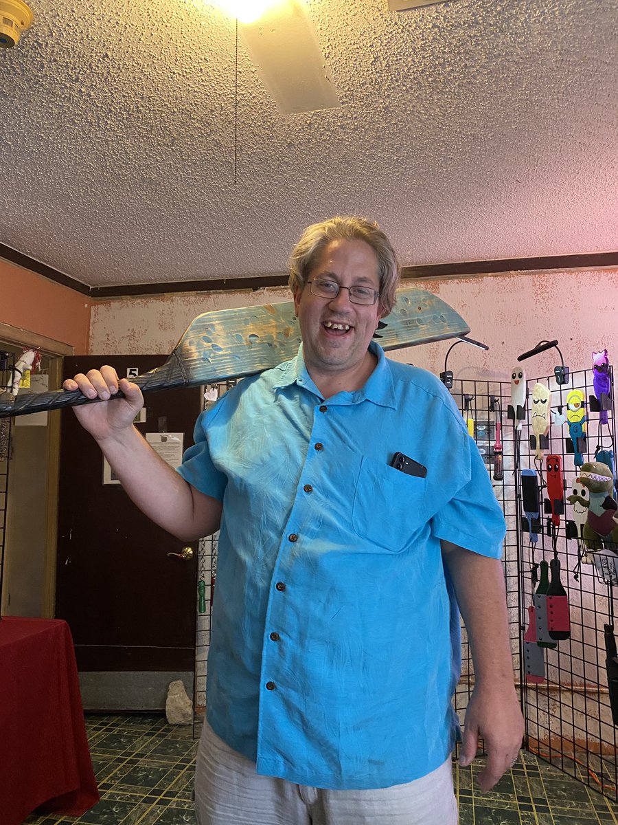penguinafterdrk's tweet photo. Munches in San Antonio is the happy owner of our 4ft paddle. Procured during this last weekends Kinky Flea Market! Many a booty will meet it’s demise at this paddle. Muahahaha
.
.
.
#penguinafterdark #handmadekink https://t.co/3Zmf18n7oY