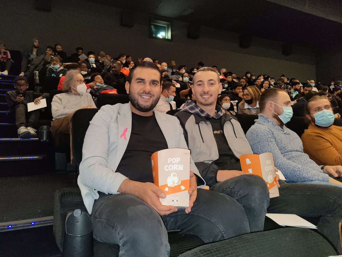KarroumiSo's tweet photo. 🎬 GENERATION COURT
🎥 Retour sur l’ouverture du festival Génération Court : un public au top, des courts-métrages de qualité et beaucoup d’émotions !
👏🏻 Bravo à tou(te)s les lauréat(e)s et aux participant(e)s.
#GenerationCourt 🎬🎥
#OMJA
1/4 https://t.co/SthfIjosbV