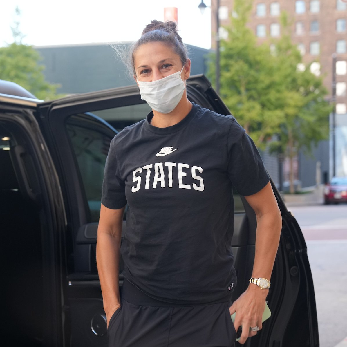 USWNT's tweet photo. 🐐 sighting in KC https://t.co/4AxM9izMzt