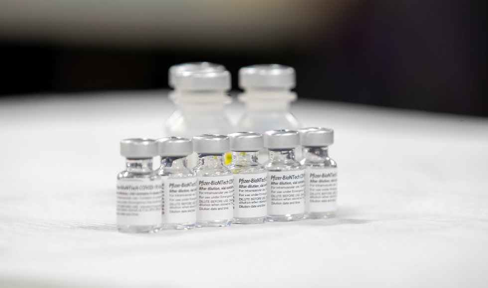 With McMaster's Mandatory Vaccination Policy fully in place as of today, approximately 96% of all students who are studying on campus have uploaded their proof: covid19.mcmaster.ca/96-of-mcmaster… 1/