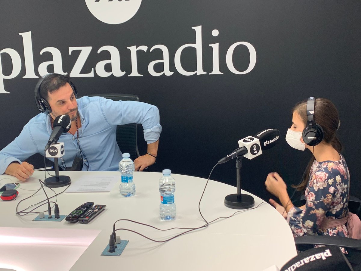 📻 Les #FFMMV, Nerea López i Carmen Martín, han participat esta vesprada en el programa ‘El Casal’ de @999plazaradio, amb <a href="/ld_loren/">Loren Donat</a>.

📡 Torna a escoltar l’entrevista ací 👉 999plazaradio.valenciaplaza.com/el-casal

#Falles22