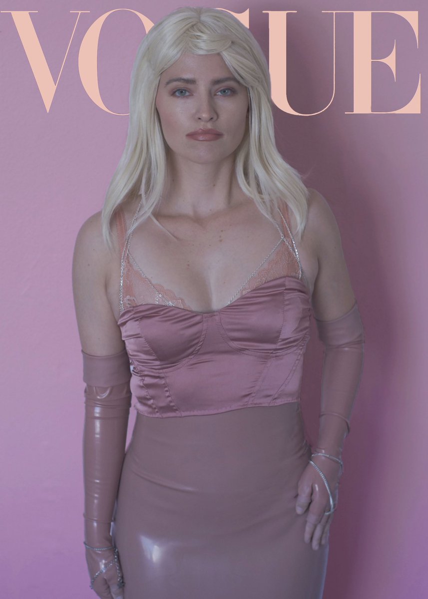 kallywilliams's tweet photo. First Halloween costume this year is Billie Eilish on the cover of Vogue. Happy Halloween season! 🎃 @billieeilish @voguemagazine #BillieEilish https://t.co/6HXGamShma