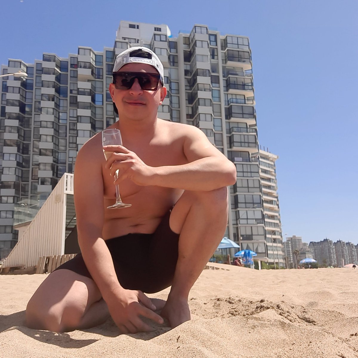 Lordpipe2's tweet photo. Se dice que en la playa la vida es más sabrosa.!!! https://t.co/vHq0iuuxm7