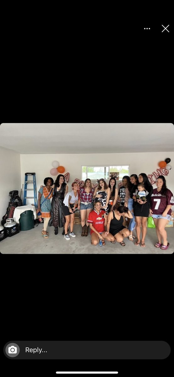 sakekat's tweet photo. halloween baby shower https://t.co/jYH7aqefkz