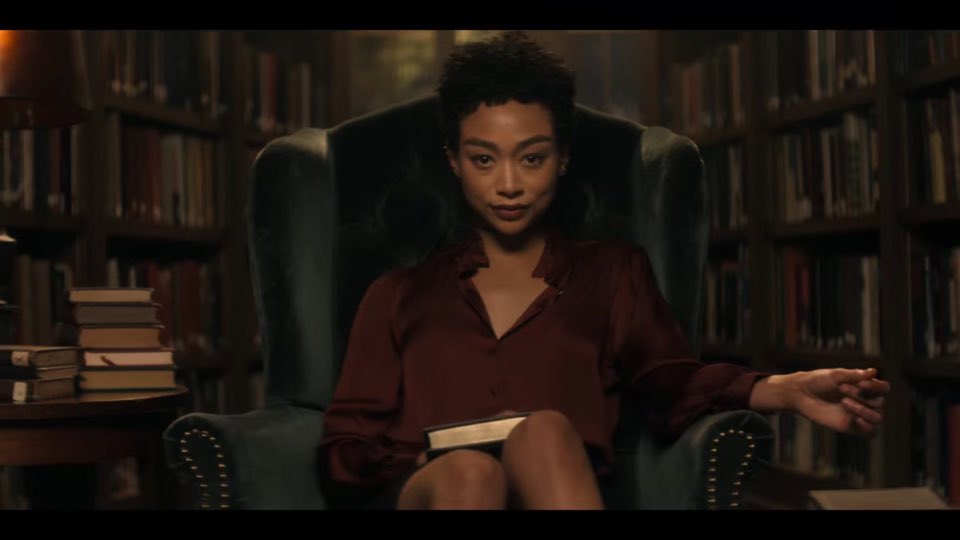 evilashhole's tweet photo. Only reason I’m watching #YouNetflix 

I’m gonna throw hands &amp; boycott @netflix if anything happens to *John Mulaney voice* MY WIFE! #tatigabrielle https://t.co/n6M0TvA63P
