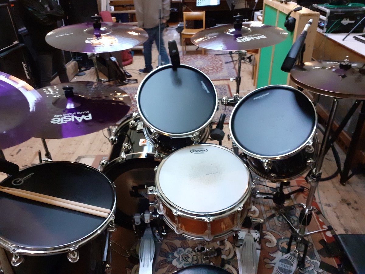 grabsticks tweet media