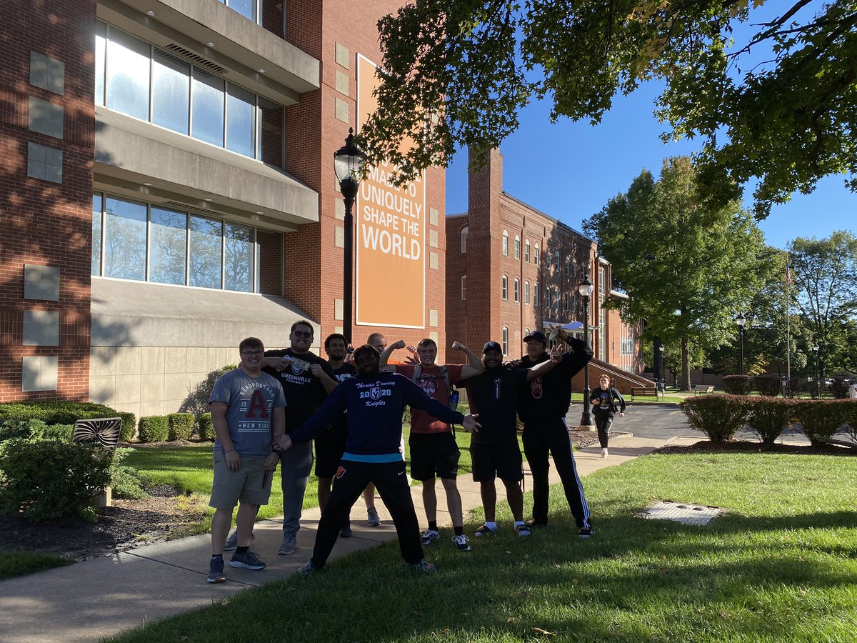EMAPFootball's tweet photo. The point of our Scavenger Hunt today is to be #Innovative with how we #Interconnect by being #Immersive on campus. And to have fun of course!

#ByeWeekBattle https://t.co/TxiNocmi1Q