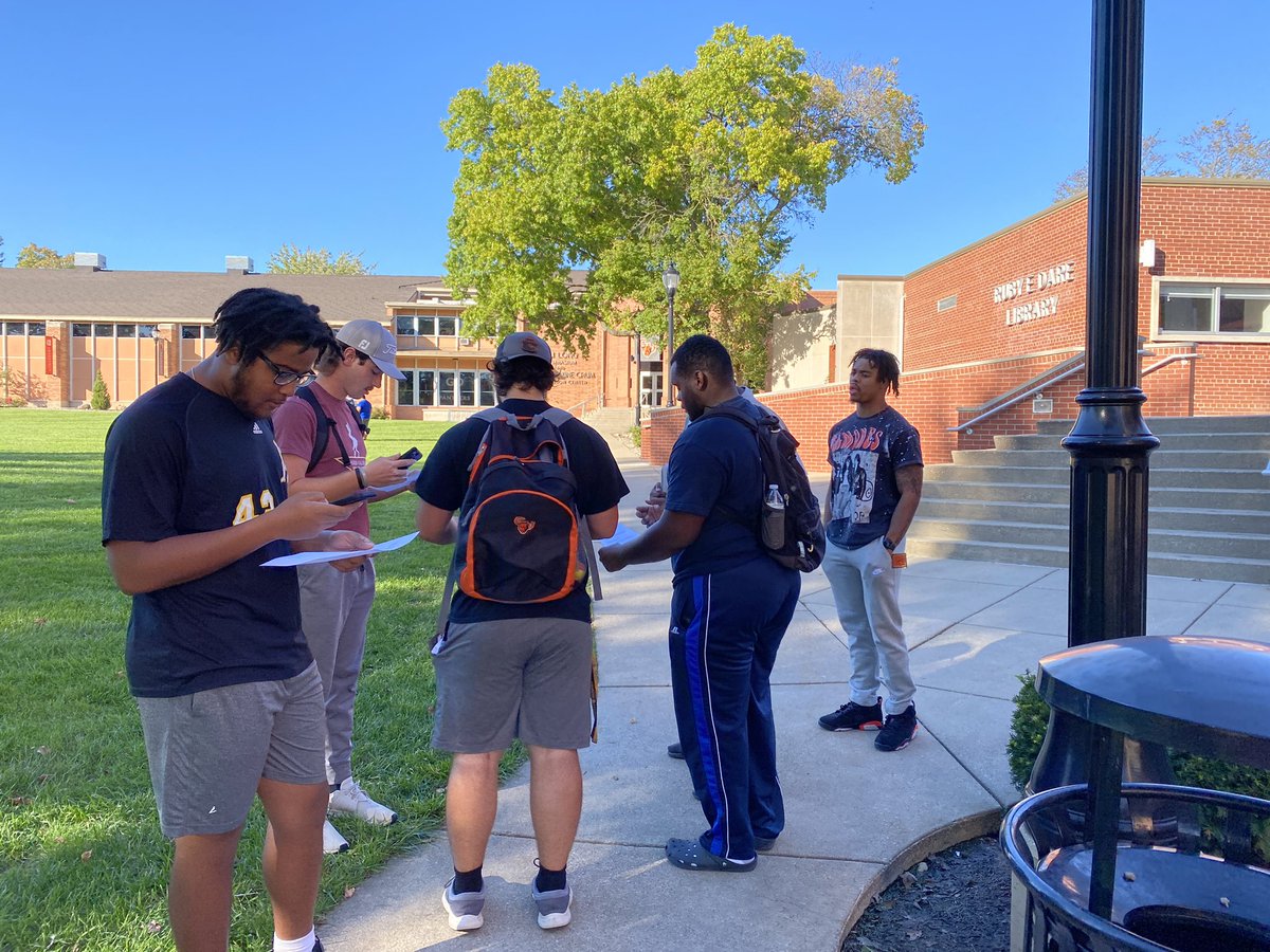 EMAPFootball's tweet photo. The point of our Scavenger Hunt today is to be #Innovative with how we #Interconnect by being #Immersive on campus. And to have fun of course!

#ByeWeekBattle https://t.co/TxiNocmi1Q