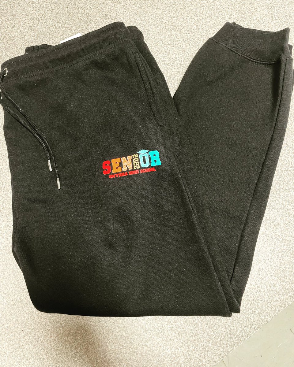 Senior class orders are rolling in! 🎓 #classof2022 #senioryear #screenprinting