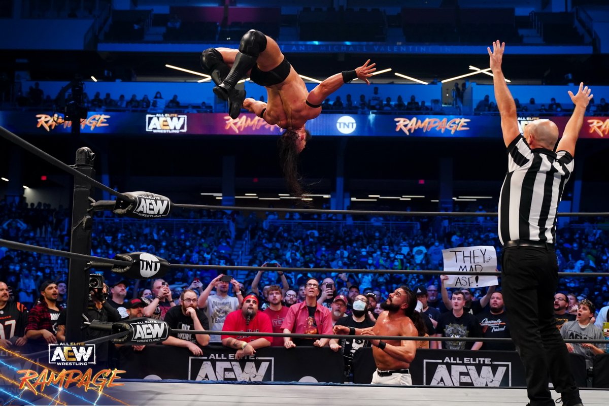 AEW's tweet image. The first time they met, @BASTARDPAC &amp;amp; @AndradeElIdolo delivered an instant classic before Chavo Guerrero intervened. This Friday is the much anticipated rematch: PAC vs #AndradeElIdolo 2, on #AEWRampage at 10/9c on TNT!