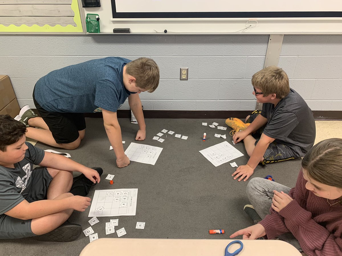 1st day of TN ALL Corp tutoring - 6th and 7th graders working together to solve a LCM and GCF puzzle! 🧩✂️🧠

<a href="/WilliamJamesMS/">WilliamJamesMS</a>