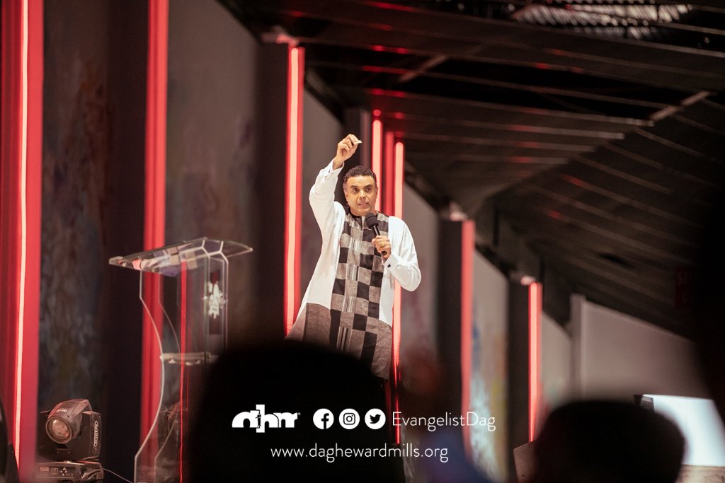 EvangelistDag's tweet photo. I see the glory of God on your life. You are healed from your diseases and rescued from your mistakes. Satan's plans for your life has failed in the name of Jesus! Receive the blessing of God. Let the angel of the Lord arrive, help you and fight in your situation.
#PrayerForToday https://t.co/h8PdaNAXgf