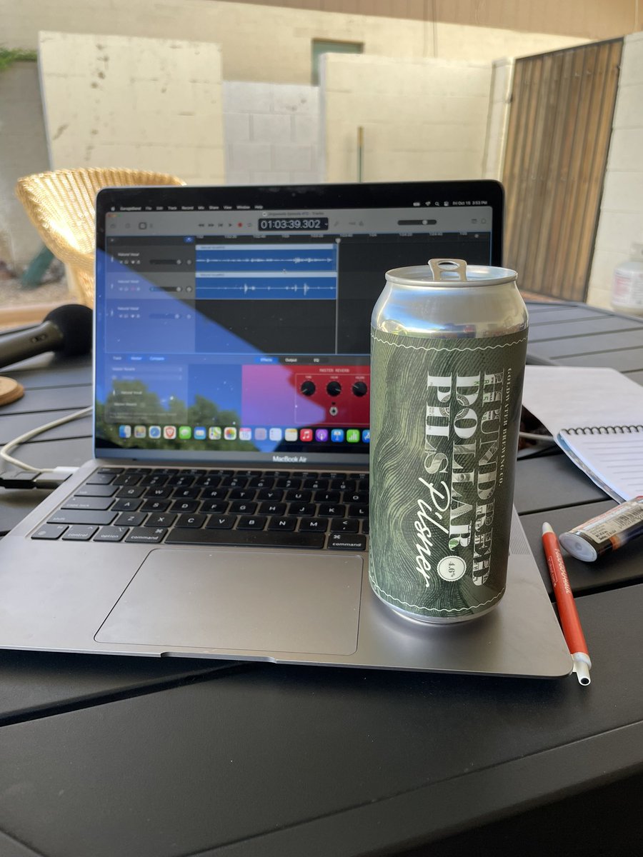 FJingweeds's tweet photo. Hundred Dollar Pils from @goldwaterbrew here in AZ is a nice crispy Pilsner. Check out Ep. #72 our #beerreview. #golfpodcast #turfmanagement #grassgeeks #sundaysippers #sudsandsupers @TurfTastingTeam https://t.co/3FzwpYtk7Q