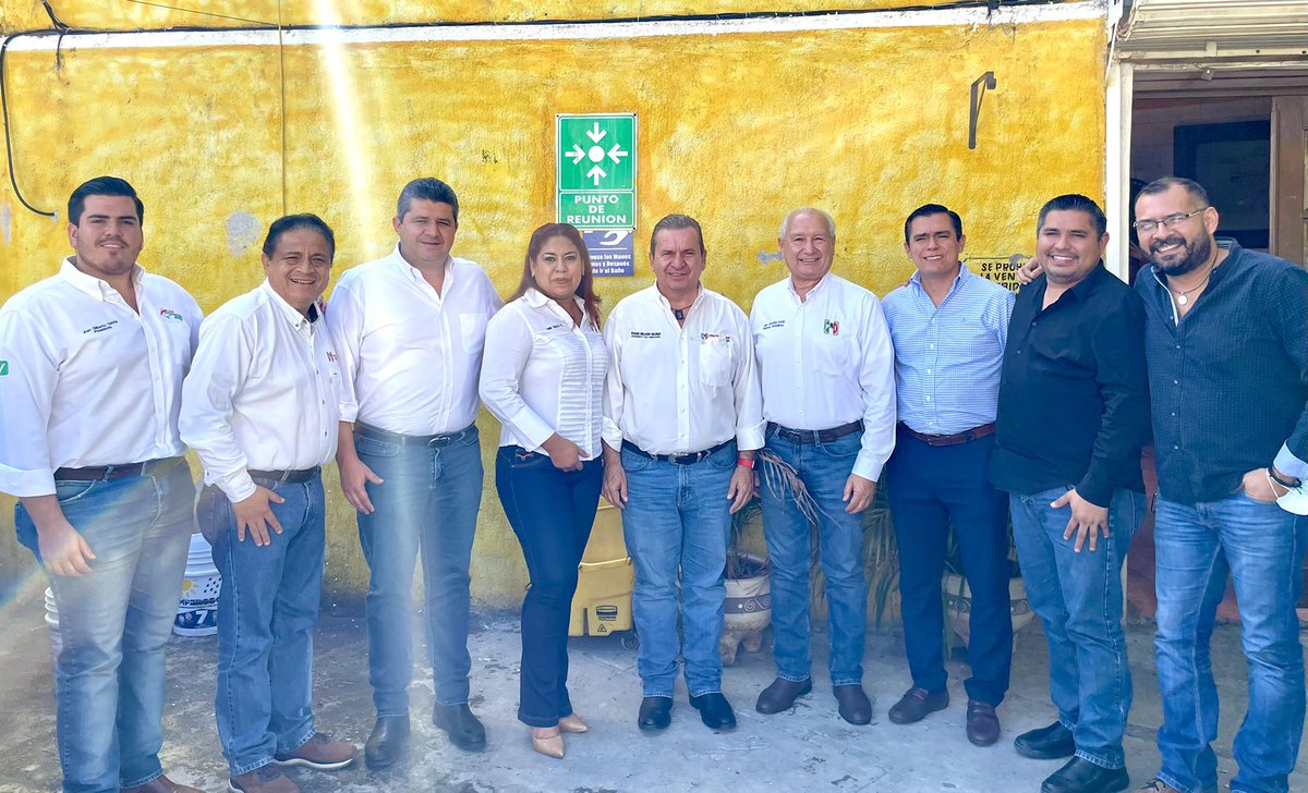 edgarmelhem's tweet photo. Un gusto estar en #Matamoros y reunirme con quienes fueron nuestros candidatos @PelucoMx @YaninGarciaD @alangarciardz @NCamorlinga #VictorRíos y #FernandoCastrellon con la presencia del delegado del @PRI_Nacional @FelipeGzzA . Así como sectores y organizaciones
#VamosJuntos https://t.co/B5wf3ggVHM