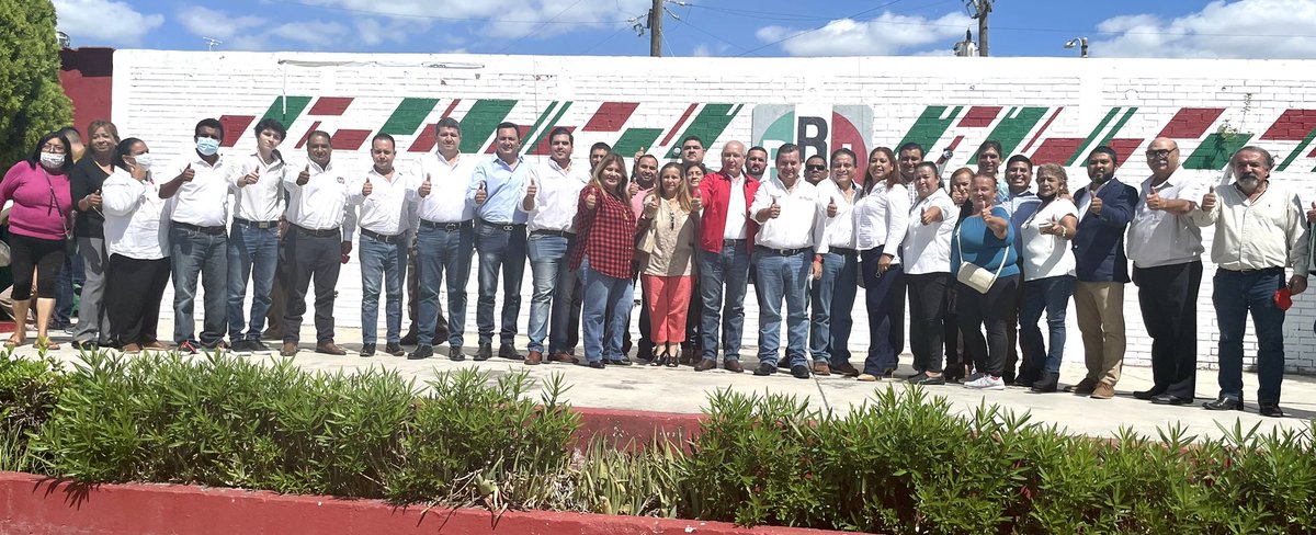 edgarmelhem's tweet photo. Un gusto estar en #Matamoros y reunirme con quienes fueron nuestros candidatos @PelucoMx @YaninGarciaD @alangarciardz @NCamorlinga #VictorRíos y #FernandoCastrellon con la presencia del delegado del @PRI_Nacional @FelipeGzzA . Así como sectores y organizaciones
#VamosJuntos https://t.co/B5wf3ggVHM