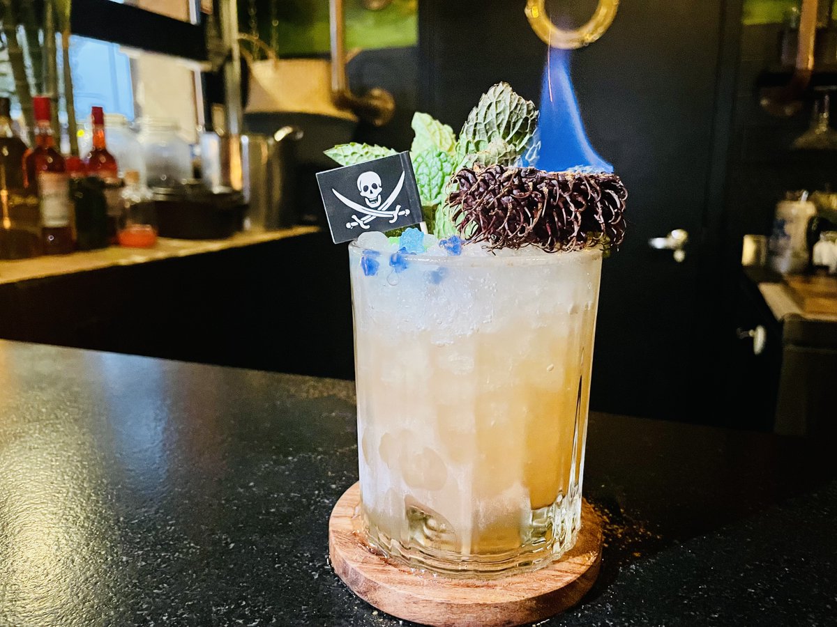 There's only 15 seats so reservations for The Cocktail Club are going to fill up quick. washingtoncitypaper.com/article/536118…