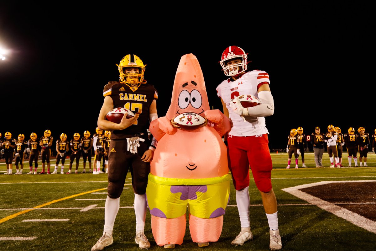 #DaBears honored two players & a fan at their #CrucialCatch high school football game this past Friday night. Carmel Player of the Game - Jonathan Buckley WR #17 Marist Player of the Game - Jimmy Rolder LB #8 Fan of the Game - Christine Salandanan