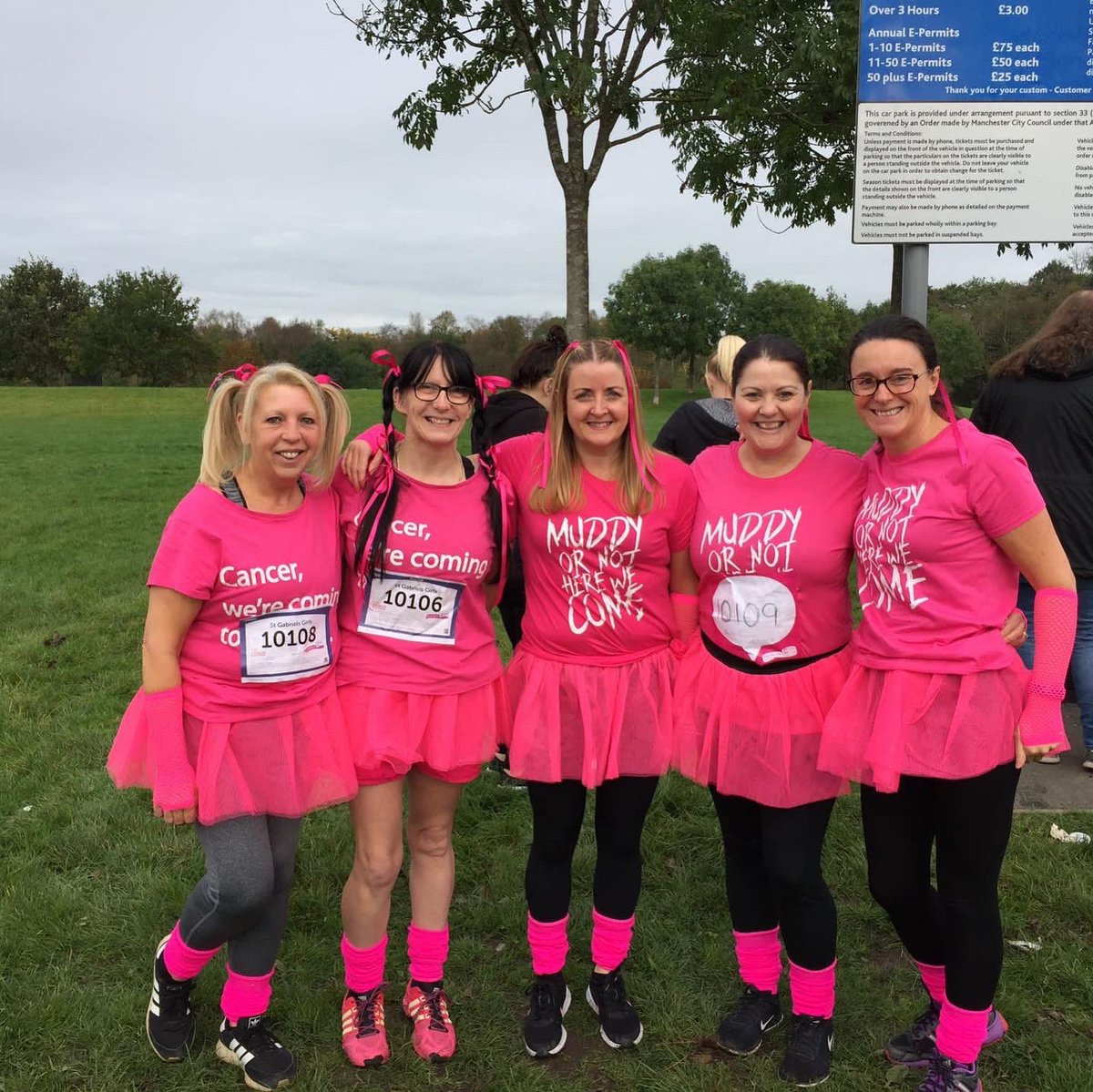 wendyward7's tweet photo. #raceforlife #Friends #heatonpark #muddyrun #cancerresearchuk  fabulous day raising funds for charity xx https://t.co/iP3anKrHQW