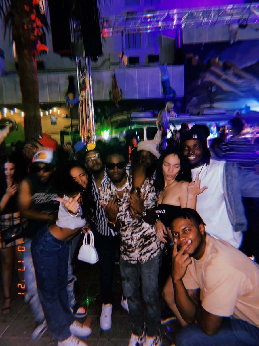 ItsYaBoyJus's tweet photo. Happy Birthday to a real nigga keep livin Jus!!😁🤎🤩 https://t.co/bsKWjzDc3W