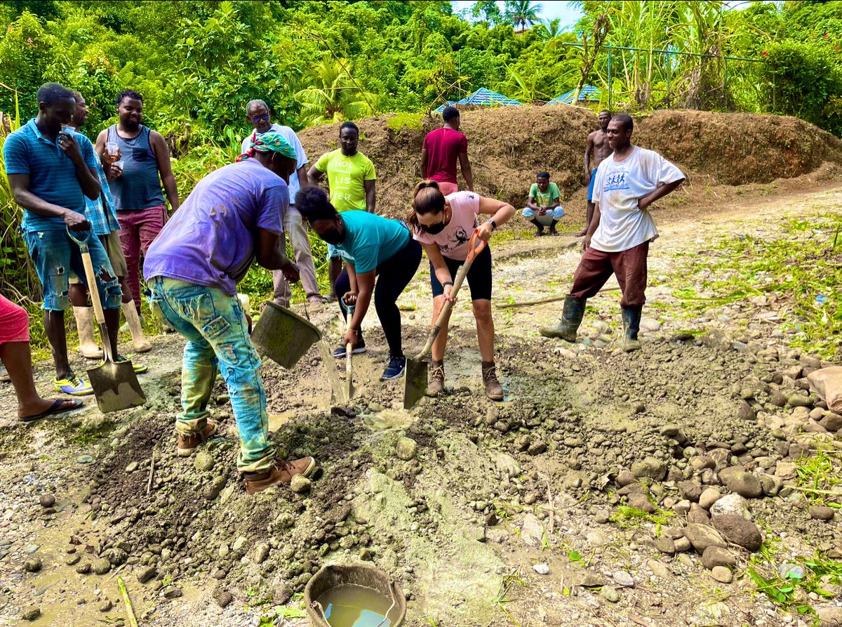 annmarievazja's tweet photo. Today #NationalHeroesDay, the #ActionTeam along with a team of communitymembers worked together in #CornwallBarracks.
Volunteering their time & with donations of shingles & personal contribution we patched out the worst craters on the main road* and did some debushing.
Boomπ―π²ππ»π€ https://t.co/aLcxMJYG6i