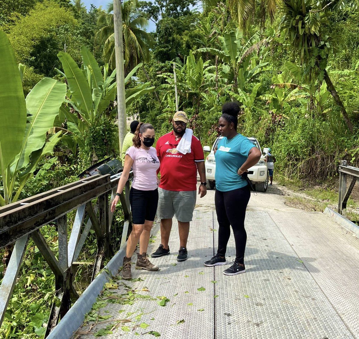 annmarievazja's tweet photo. Today #NationalHeroesDay, the #ActionTeam along with a team of communitymembers worked together in #CornwallBarracks.
Volunteering their time & with donations of shingles & personal contribution we patched out the worst craters on the main road* and did some debushing.
Boomπ―π²ππ»π€ https://t.co/aLcxMJYG6i