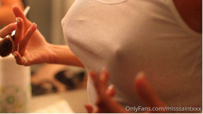 POV: me getting ready to chat live with my #VIP #OnlyFans daddies  https://t.co/kiaPrCQuVC https://t<a href="/tag/vip"class="tags">#VIP</a><a href="/tag/onlyfans"class="tags"><span>#onlyfans</span></a>