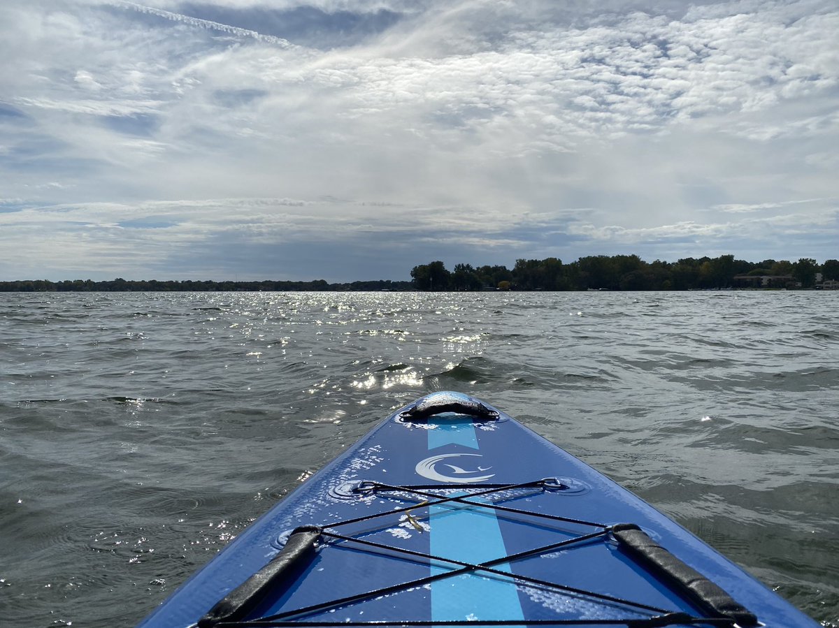 Ryan_C_MI's tweet photo. A week or so ago at Walled Lake. #sup #kayak #outdoormaster #chasingblue https://t.co/aoZeN55zh1