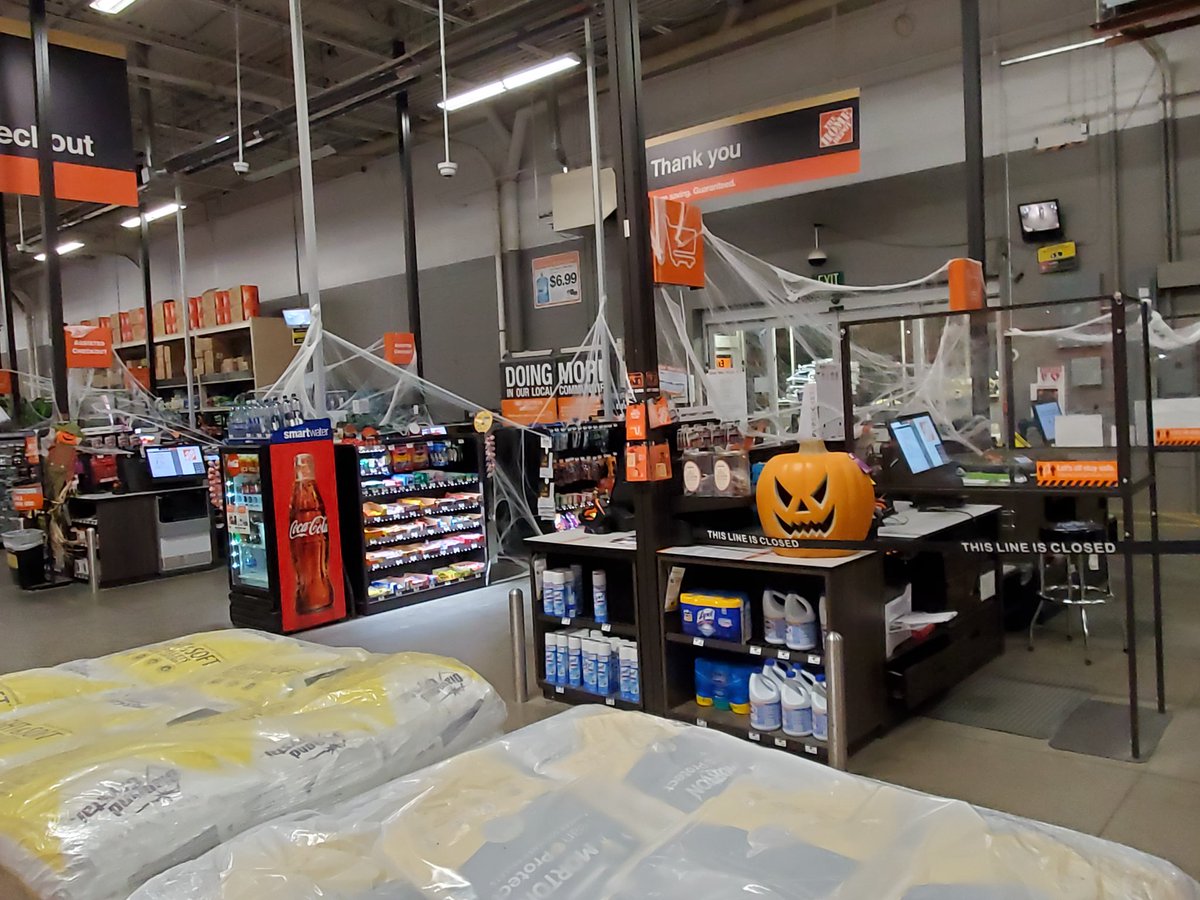Transformed the front end tonight for some Halloween spirit! Thank you to all who assisted!! 🤩🎃 🎃
