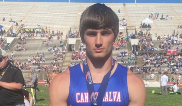 Sports in Kansas: Football Statewide Offensive Stat Leaders (2021) – Passing Yards/Rushing Yards/Receiving Yards - Updated After Week Seven 

View: sportsinks.com/sports-in-kans…

Presented by @MammothBuilt <a href="/WatcoRail/">Watco</a> <a href="/SAFEks/">SAFE Kansas</a> <a href="/nextechwireless/">Nex-Tech Wireless</a>