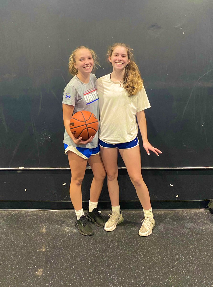 SwishCapeCod's tweet photo. Who will propel our group to another level of training in the “second half” of Fall? Everyone’s favorite, @mvelasquezz13 (Class of 2023; @MonomoySharks), navigated a traffic jam on Route 6 to make a crazy statement tonight with her effort on ski-erg to earn a podium finish! 🧡💙 https://t.co/kn386gwJDG