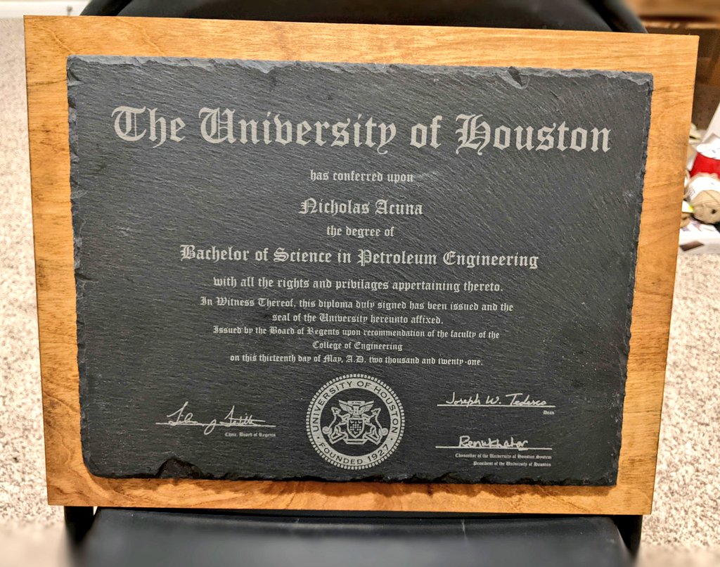 akengravingco's tweet photo. Slate on Walnut Degree
This one came out beautiful!
#happymonday #degreeengraving #engraving #akengraving #graduation https://t.co/c09kUKJ5Ep
