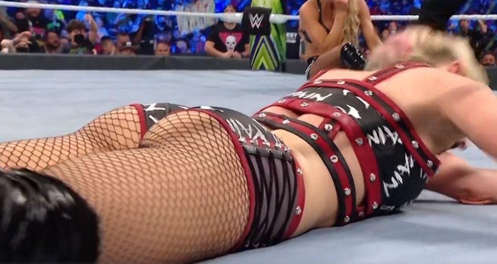Alexa Bliss's Ass (@blissfulass) on Twitter photo 