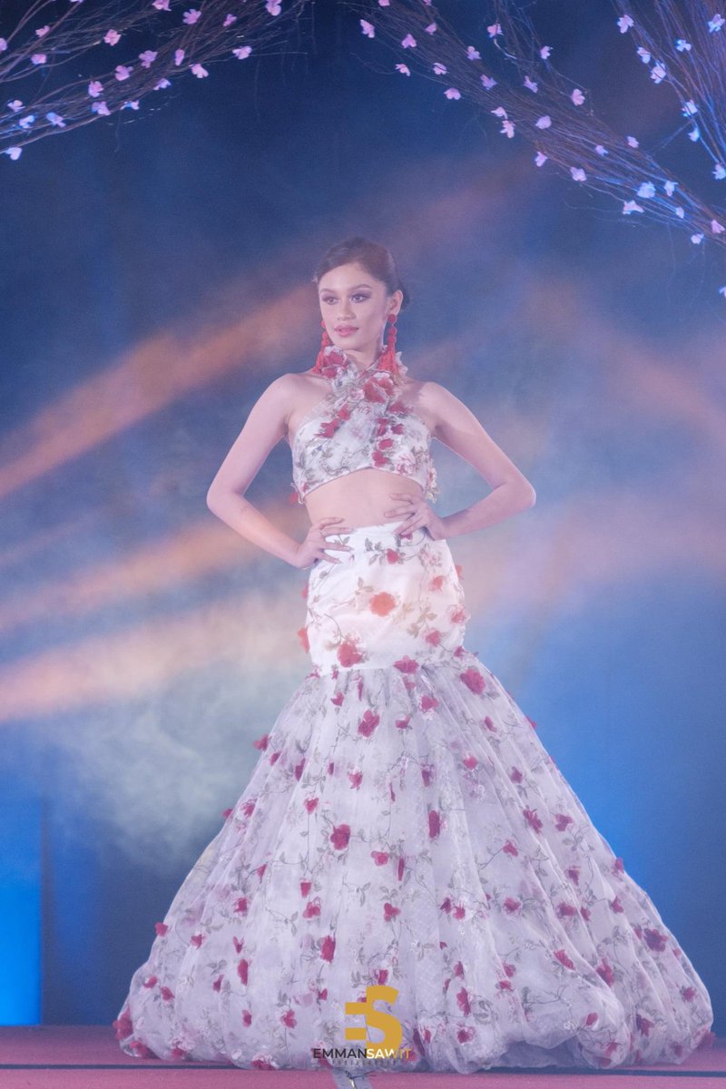 iacocaatelier's tweet photo. @dexileeray of @vee_models_official in this fleur two piece gown
📸 by @emmanuelle_sawit
.
.
.
.
.
#cebudesigner #cebufashion #iacoca #iacoca4rent #cebufashionshow #twopiecegown #floralgown #cebuballgowns #fashioninspo #cebumodels #fashiondesignph #filipinodesigners https://t.co/4TBr1C0n0k