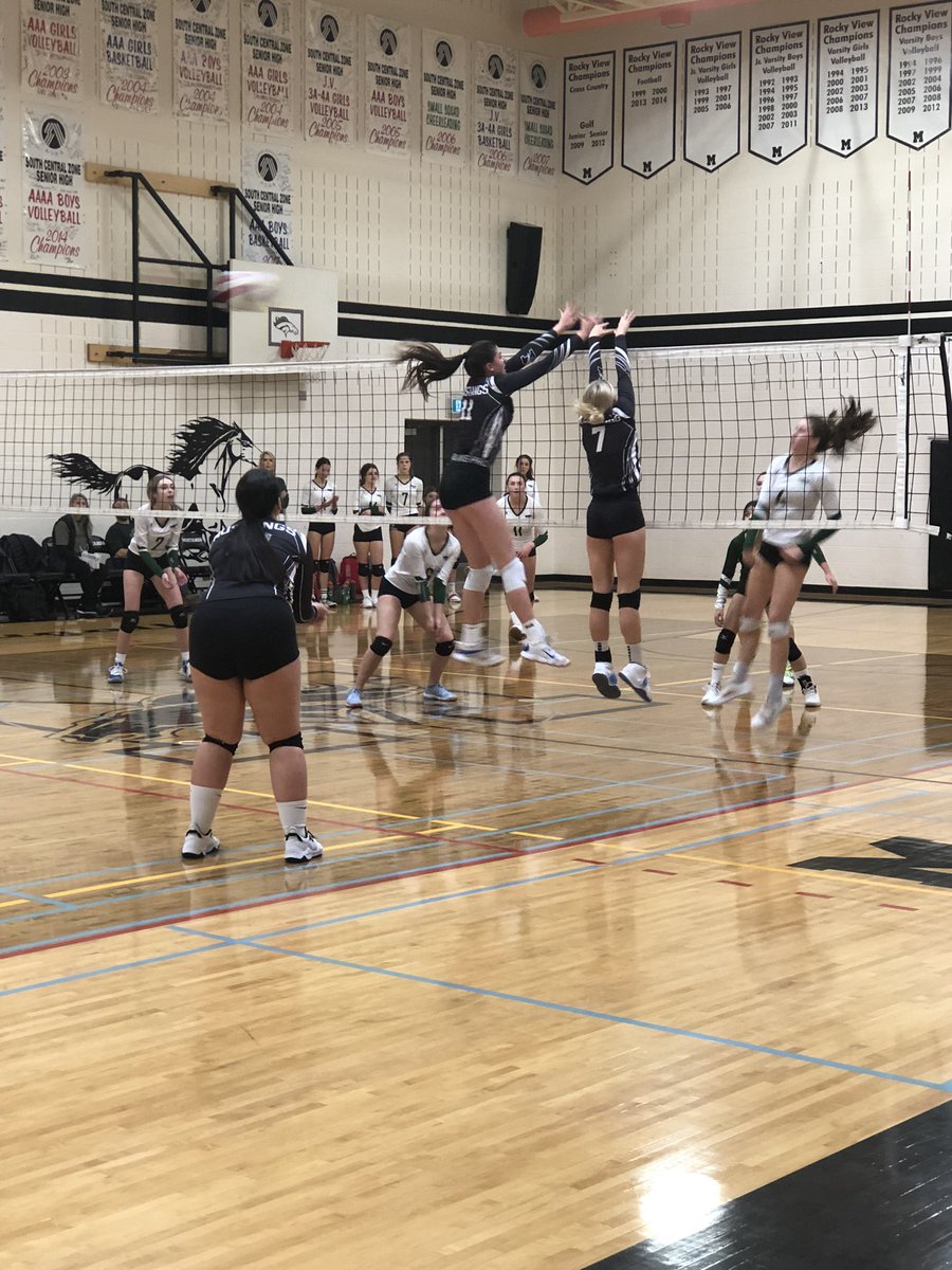 GMHSMustangs's tweet photo. Final tiebreaker Set so close!!Edged out by the #Phoenix 17-15. You did us proud Mustangs!#RVSA https://t.co/sSOyQAtYZI