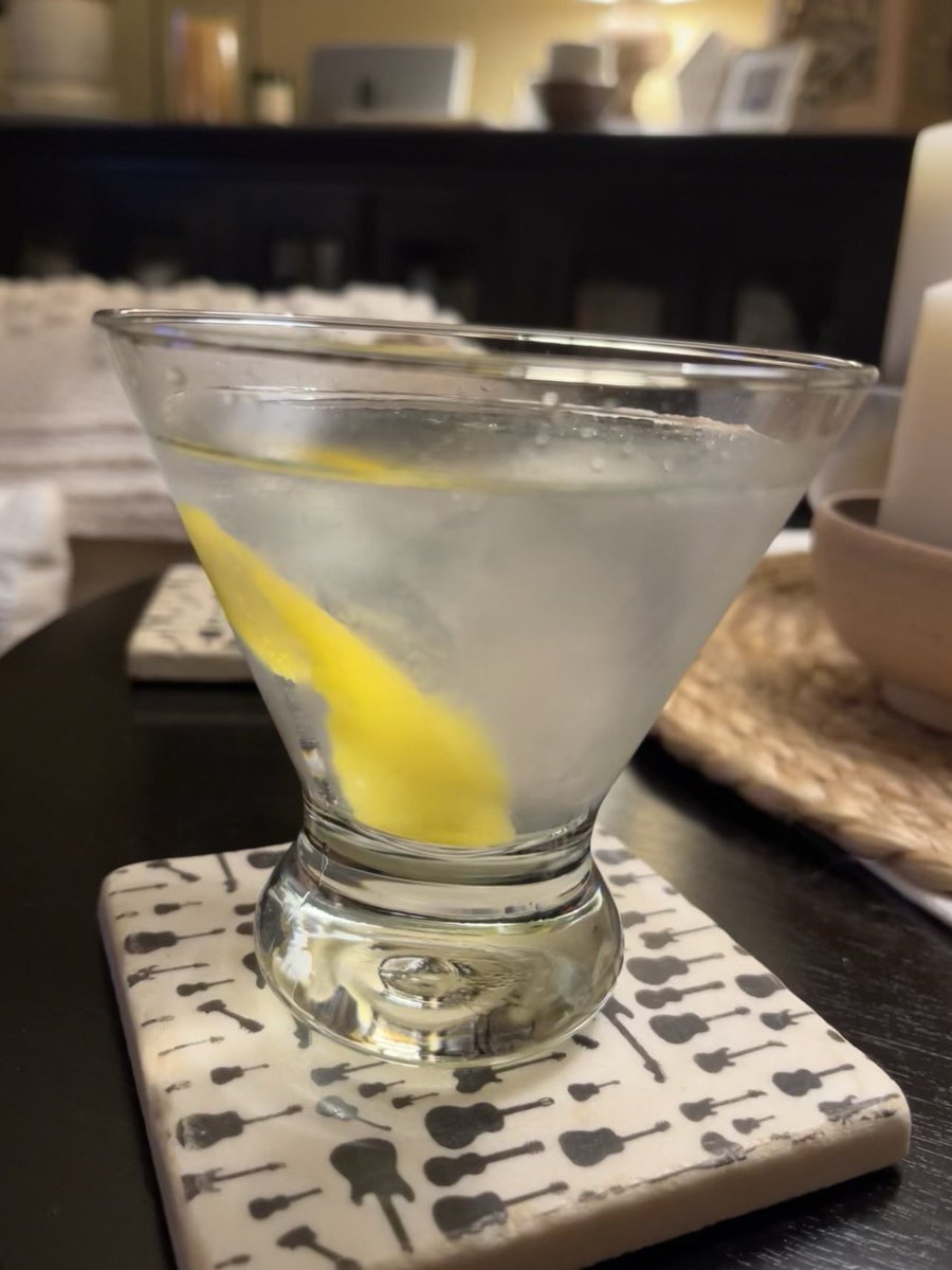 smcclainmusic's tweet photo. Who needs a drink after another day on Zoom?😱 https://t.co/cwfDuriotY